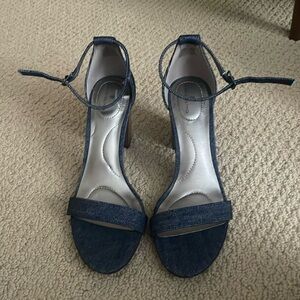 Bandolino healed sandal